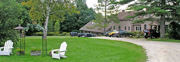 The Wiley Inn is located on Route 11 near Bromley Ski Resort and Manchester, Vermont